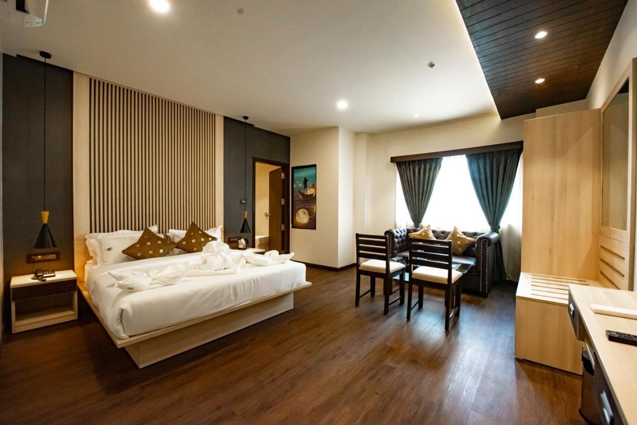The Royal Palace Hotel 400703 Navi Mumbai Exterior foto